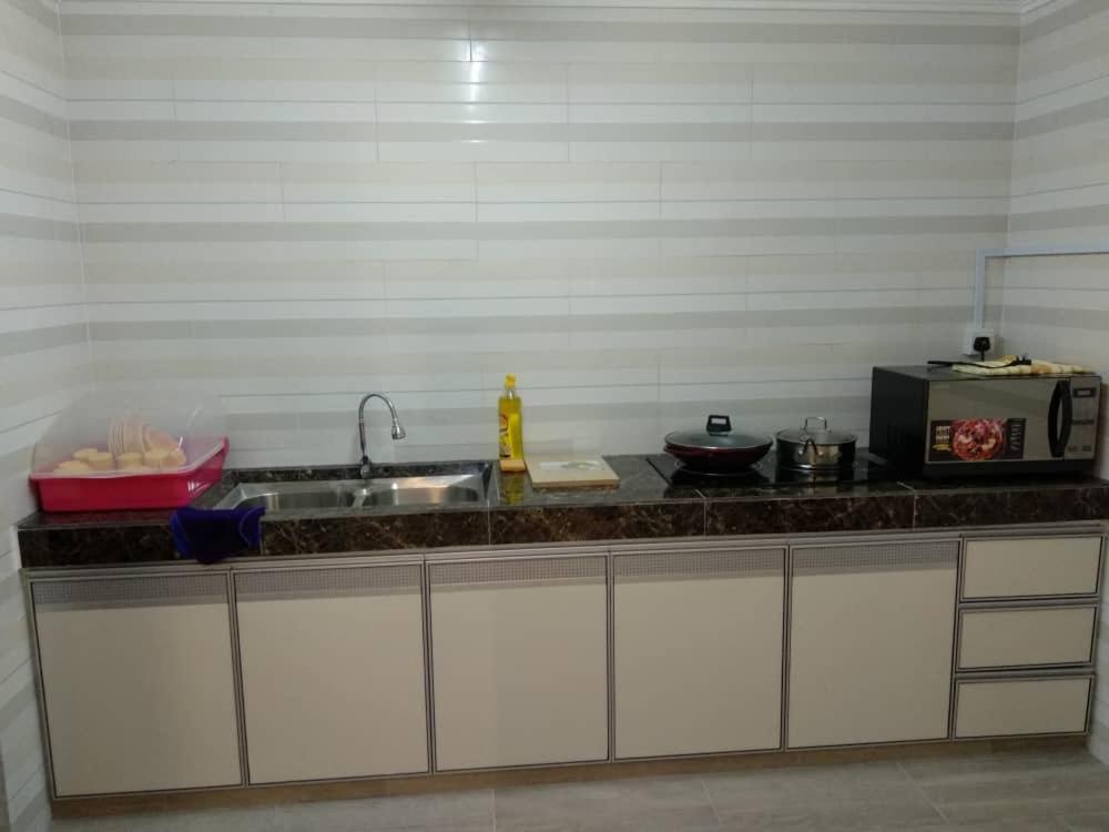 The Whale - Bayview - Pool Open Apartment Port Dickson Exterior photo